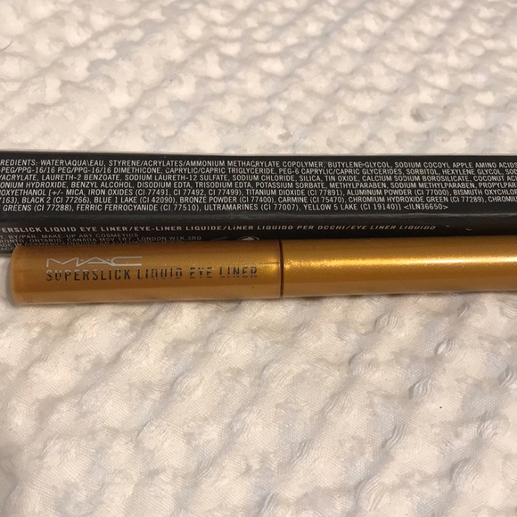 Mac Superslick Liquid Eye Liner - Picture 3 of 4